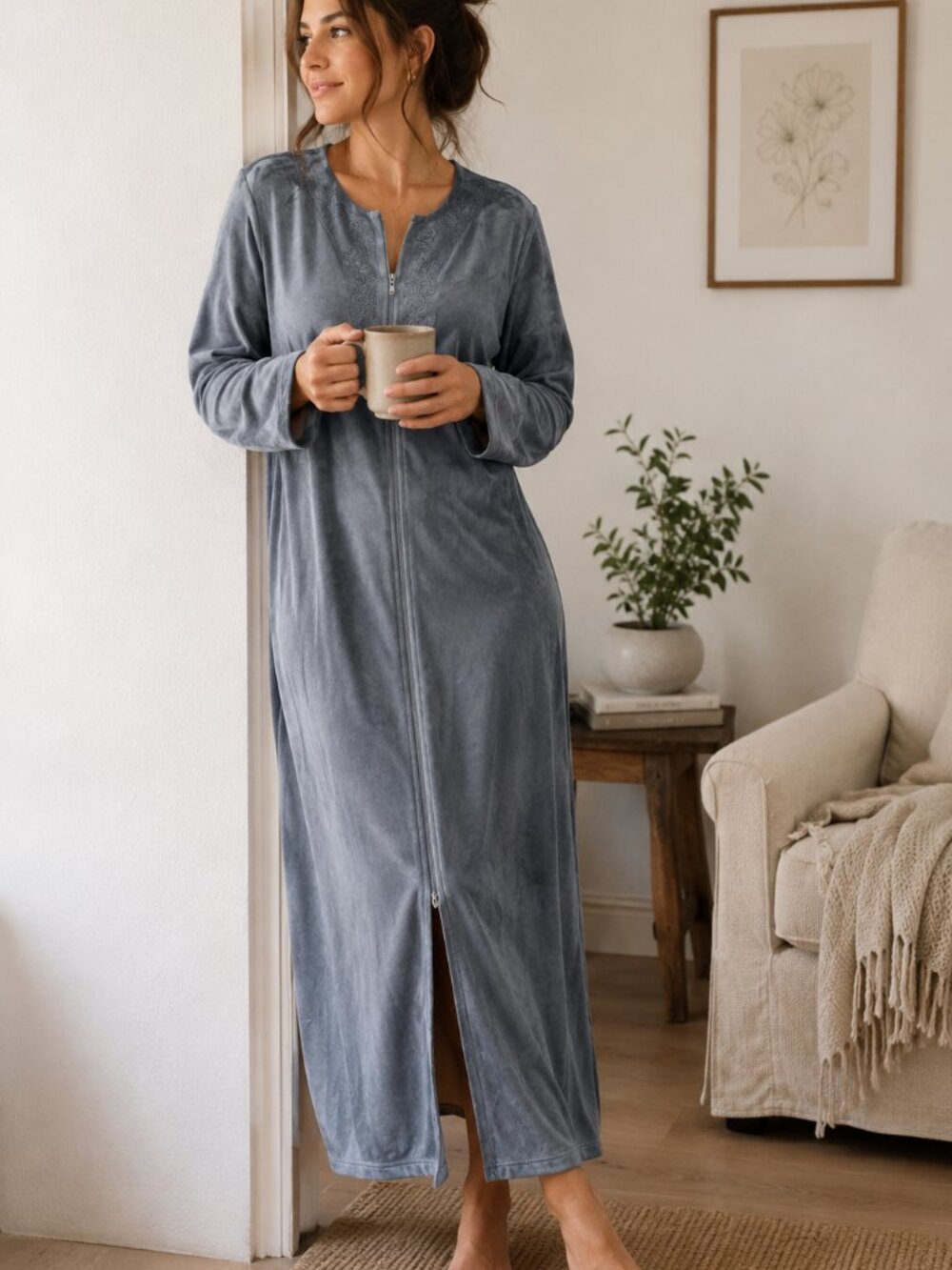 Miss Elaine Women´s Grey Velvet Long Robe Sz Medium Soft Cozy
